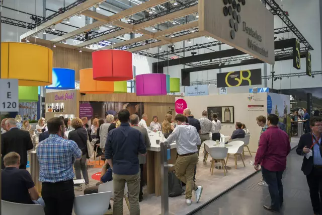 ProWein 2022: DWI-Messestand.  