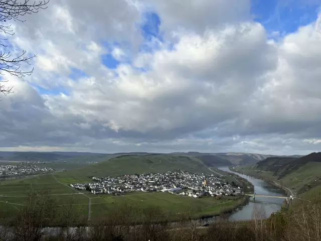 Die Aussicht genießen.