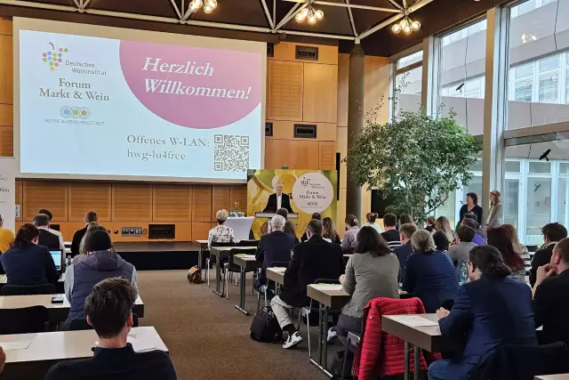 Forum Markt und Wein 2024 - Eröffnung mit Prof. Dr. Ulrich Fischer vom Weincampus Neustadt