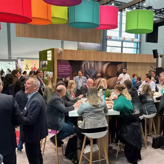 Prowein 2024  - Publikum am DWI-Stand