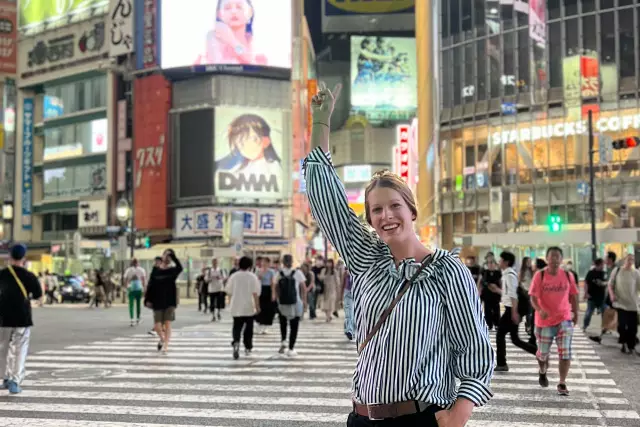 Die Deutsche Weinprinzessin Luise Böhme besucht Tokio und wirbt für die Vielfalt und Qualität deutscher Weine.