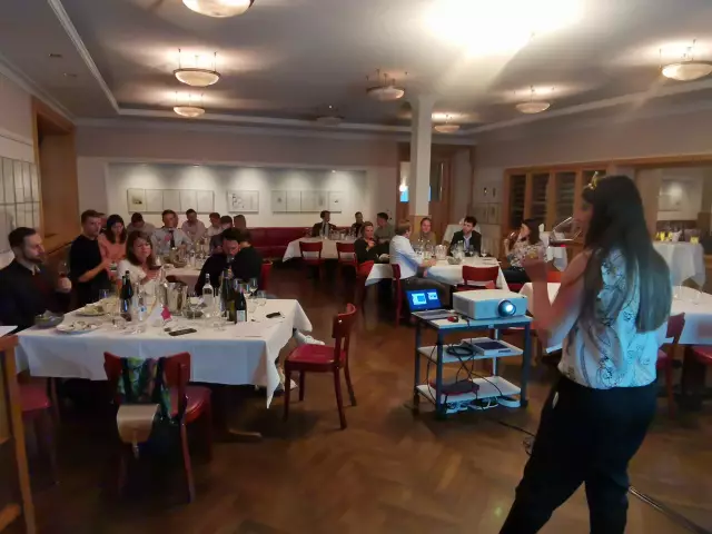 An der Veranstaltung in den historischen Räumen der Villa Borsig in Berlin nahmen ca. 40 Gäste teil, die in einigen Jahren in den Botschaften und Konsulaten in aller Welt die deutschen Interessen vertreten.