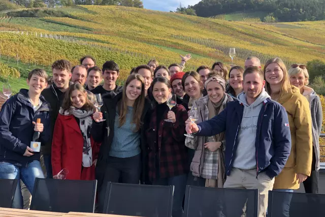 Der Freitag stand - bei bestem Wetter - ganz im Zeichen der Exkursion zu den Weinschwestern des Weinguts Bihlmayer und zum Weingut und der Edelbrennerei Gemmrich.