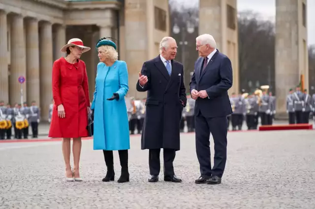 Staatsbesuch des Königs, Empfang am Brandenburger Tor. Foto / Copyright: Henning Schacht (Bundespräsidialamt)